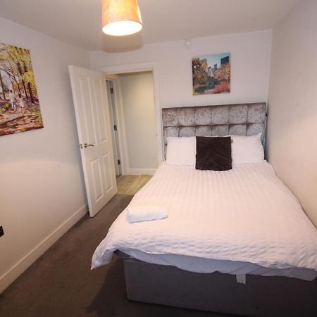 Holden Court Apartments - Apt 3 West Drayton  Esterno foto